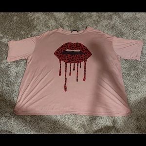 Womens Oversize Graphic Tshirt Size Medium